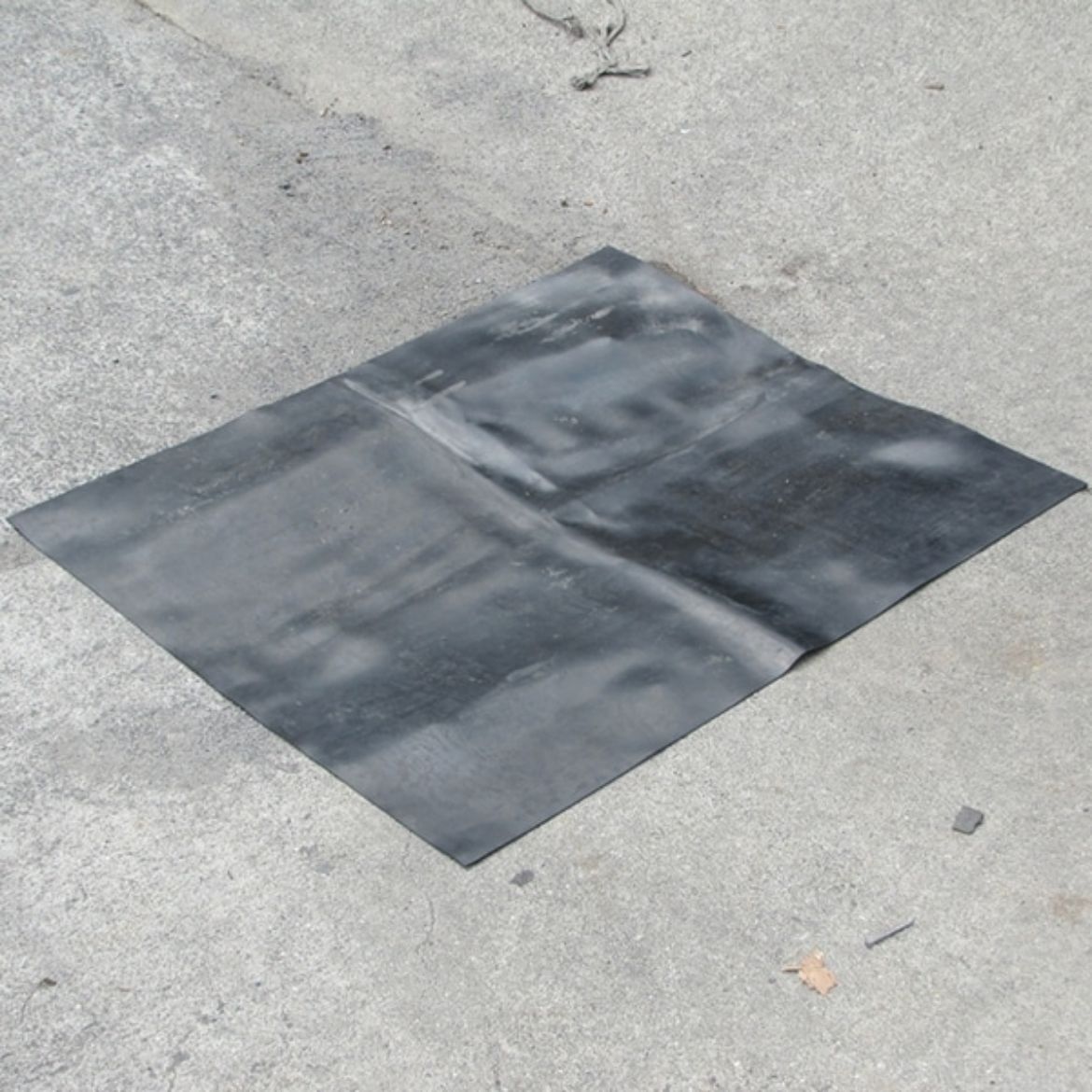 Picture of Nitrile Drain Mat 60X80Cm